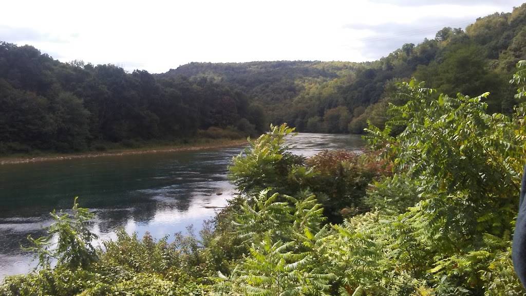 Riverfront Bar & Grill | restaurant | 1646 Market St, Karthaus, PA 16845, USA | 8142634484 OR +1 814-263-4484