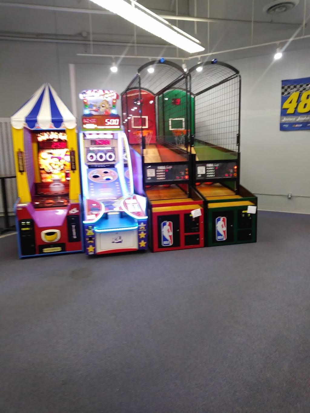 Racin Mason Pizza & Fun Zone | restaurant | 357 Tanger Blvd #317, Seymour, IN 47274, USA | 8125241000 OR +1 812-524-1000