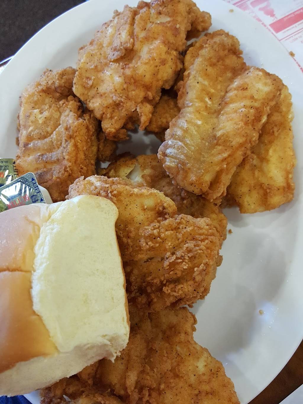 Charger House Restaurant | restaurant | 111 US-6, Ligonier, IN 46767, USA | 2608944000 OR +1 260-894-4000