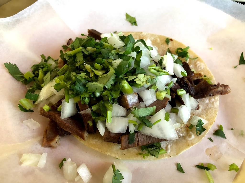 Los Burritos Tapatios | restaurant | 1410 Ogden Ave # 1, Downers Grove, IL 60515, USA | 6302711150 OR +1 630-271-1150