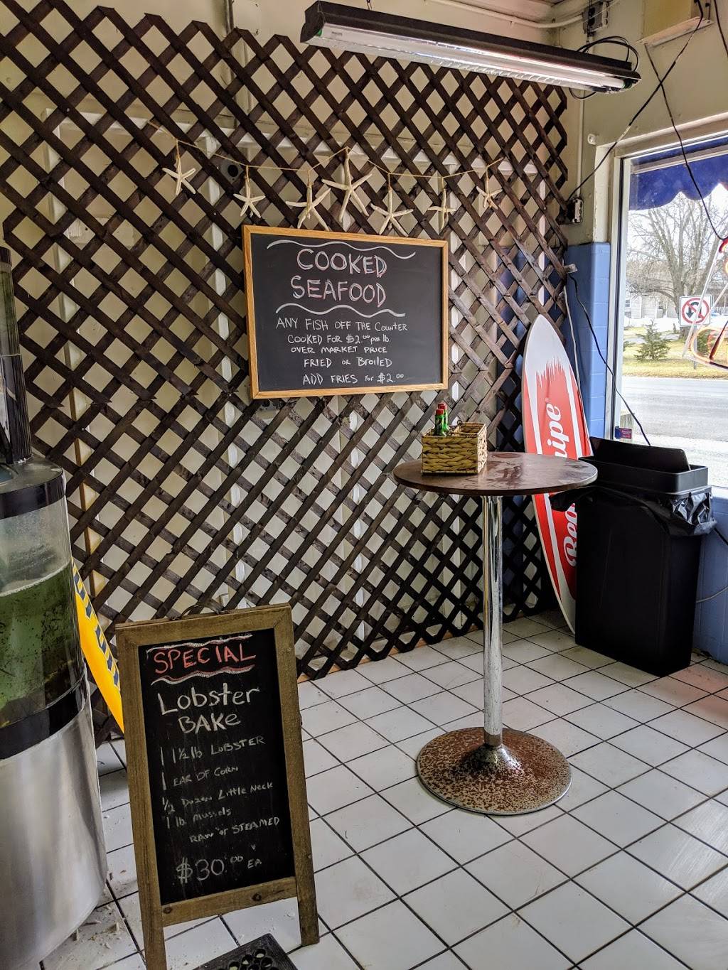 Deans Seafood | restaurant | 19 Degnon Blvd, Bay Shore, NY 11706, USA | 6319690587 OR +1 631-969-0587