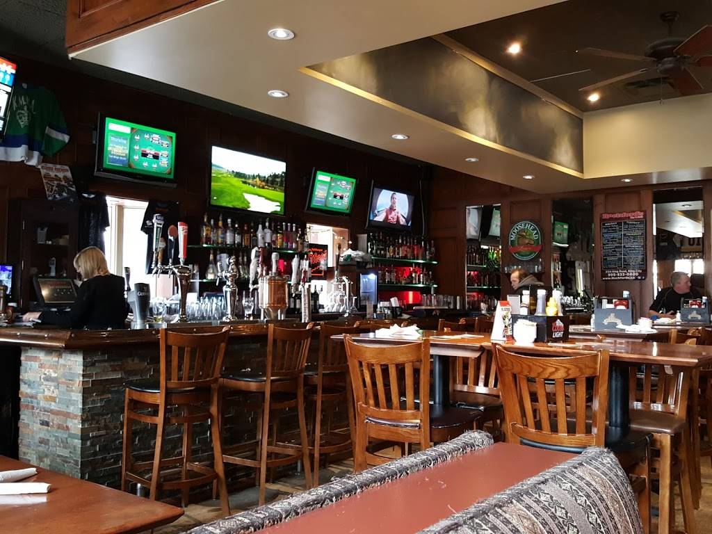 Rockfords Bar & Grill | restaurant | 2124 King Rd, King City, ON L7B 1L1, Canada | 9058330400 OR +1 905-833-0400