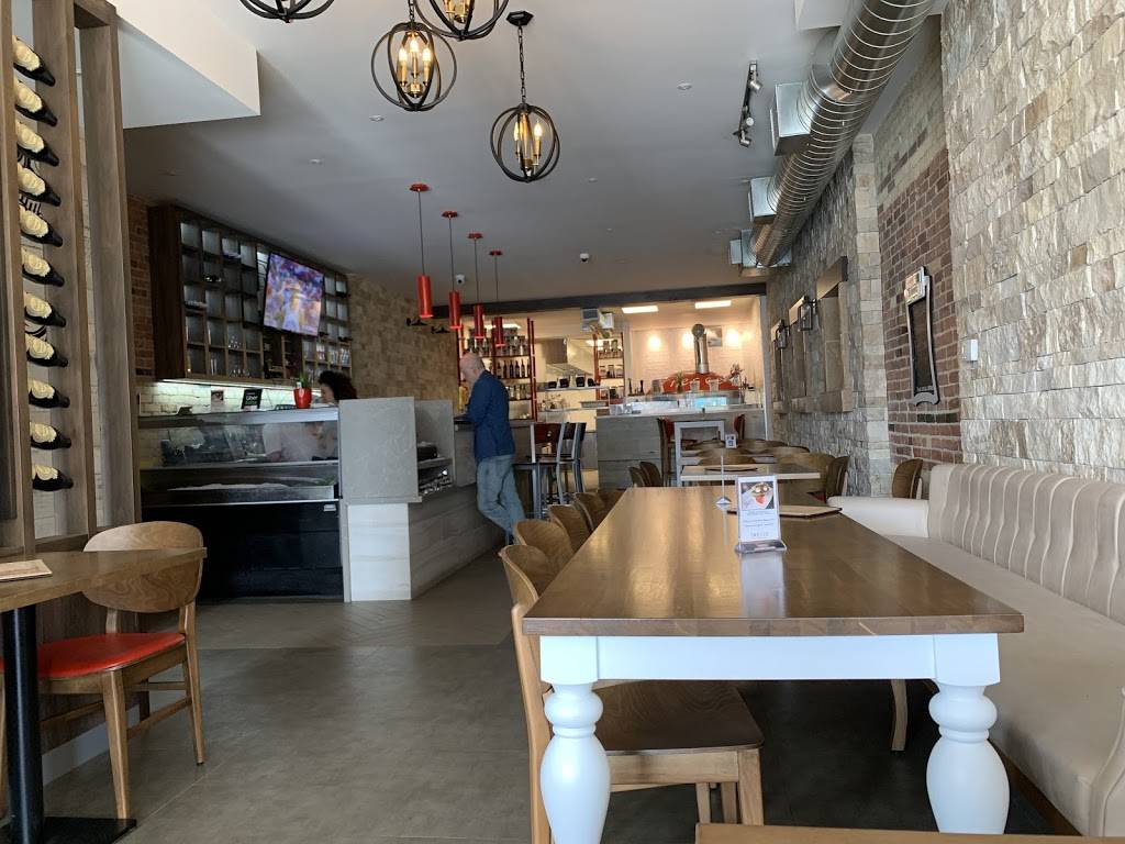 Trecce | restaurant | 1792 Danforth Ave, Toronto, ON M4C 1H8, Canada | 4164632655 OR +1 416-463-2655