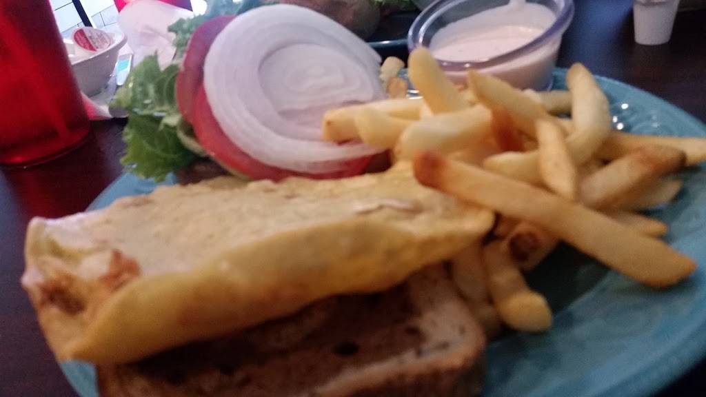 Flying Fish Cafe | restaurant | 780 E Merritt Island Causeway suite c102, Merritt Island, FL 32952, USA | 3215064613 OR +1 321-506-4613