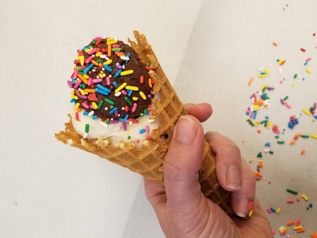 HB Cookie Dough Company | bakery | 17409 Chesterfield Airport Rd suite a, Chesterfield, MO 63005, USA | 6363457554 OR +1 636-345-7554