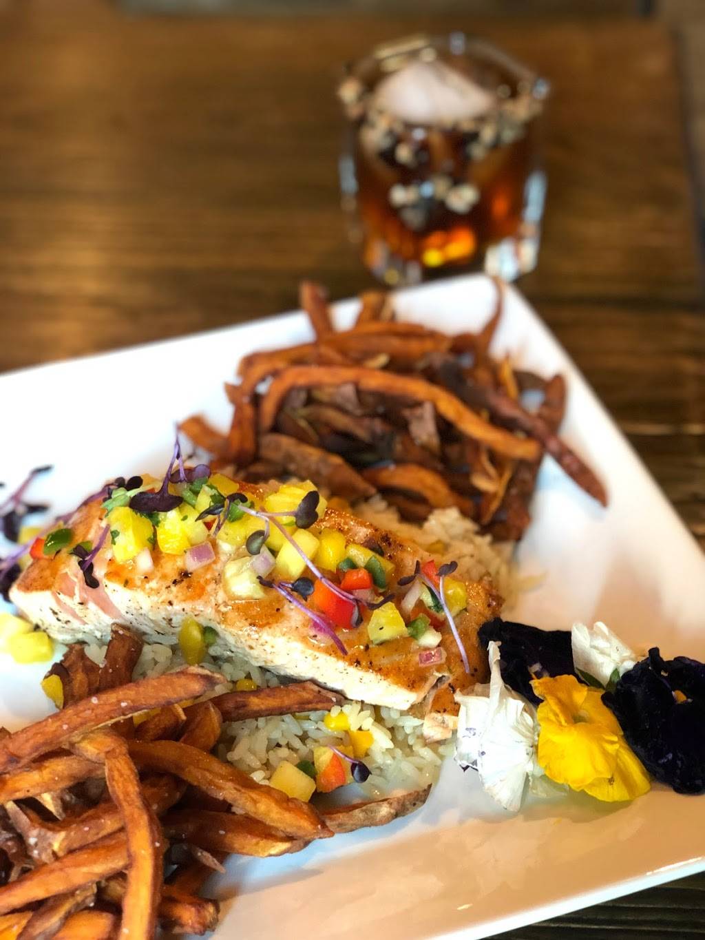 Pines Public House & Eatery | restaurant | 11002 Nicholas Ln, Berlin, MD 21811, USA | 4435134688 OR +1 443-513-4688