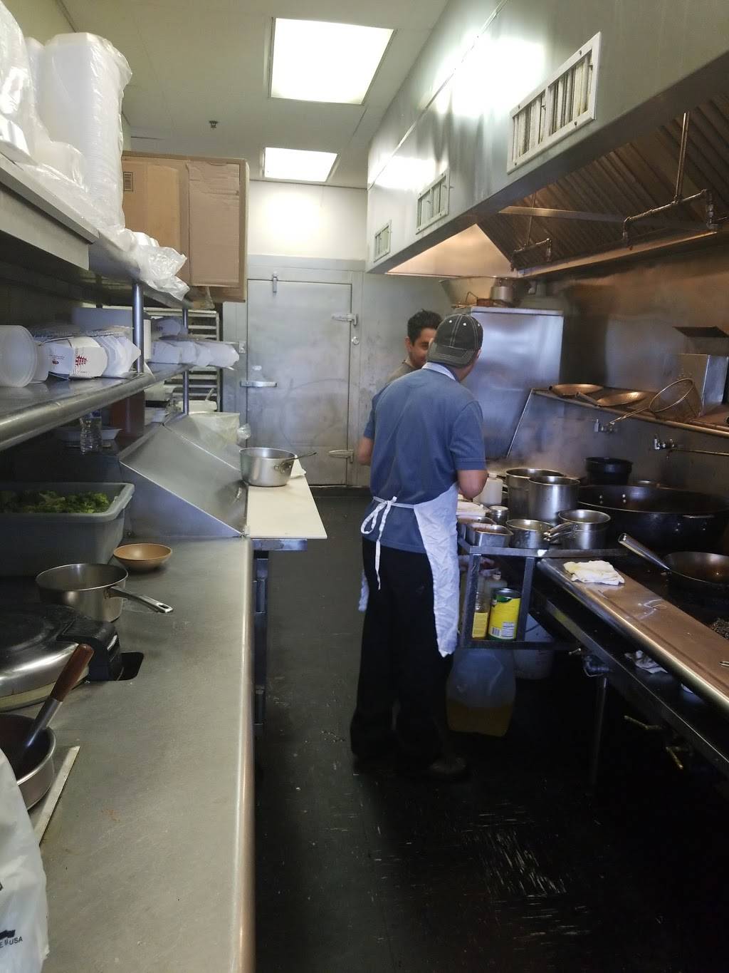 China King | restaurant | 1400 Walter Reed Rd #150, Fayetteville, NC 28304, USA | 9103239995 OR +1 910-323-9995