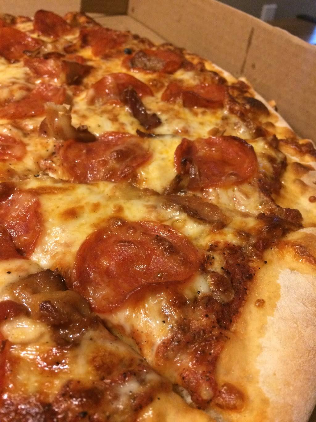 Muldoons Pizza | restaurant | 925 Wonderland Rd S, London, ON N6K 3R5, Canada | 5194710607 OR +1 519-471-0607