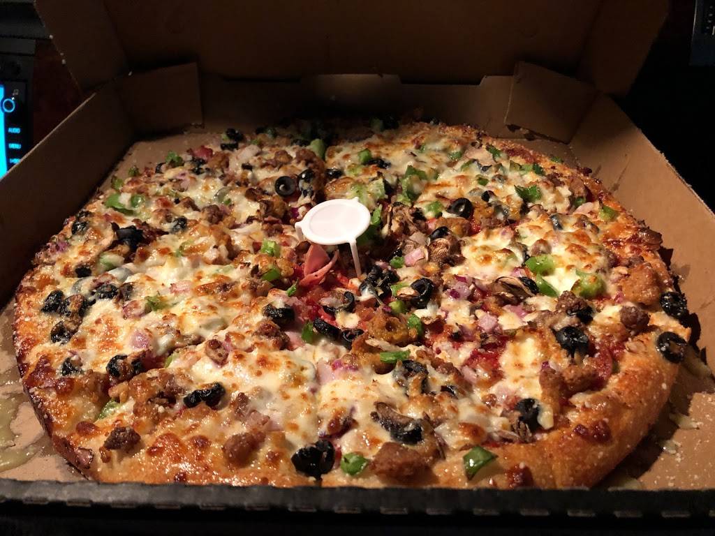 Papas Pizza & BBQ - Oak Park | restaurant | 15400 W Nine Mile Rd, Oak Park, MI 48237, USA | 2486777777 OR +1 248-677-7777