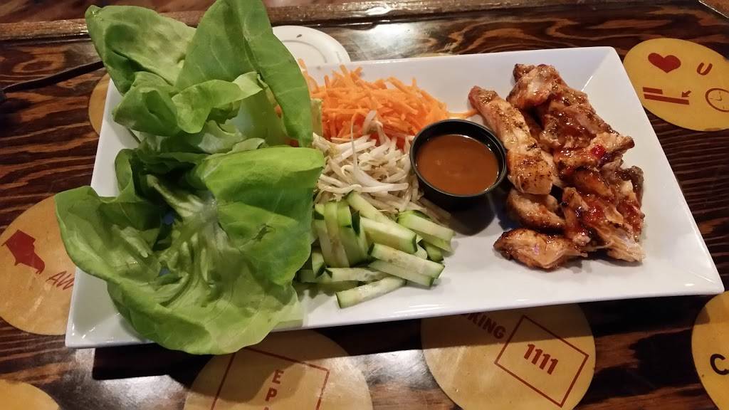 The Farm Bar and Grille | restaurant | 1181 Elm St, Manchester, NH 03101, USA | 6036413276 OR +1 603-641-3276