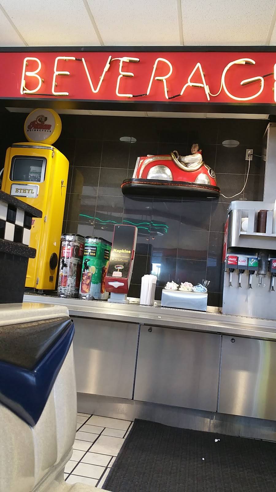 McDonalds | cafe | 5842 W Olive Ave, Glendale, AZ 85302, USA | 6239392114 OR +1 623-939-2114