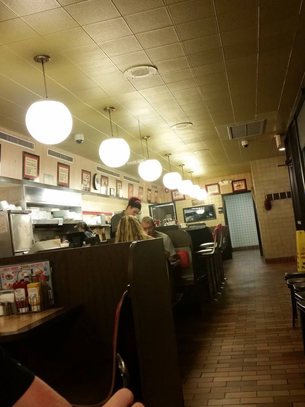 Waffle House | meal takeaway | 10930 New Haven Rd, Harrison, OH 45030, USA | 5133674964 OR +1 513-367-4964