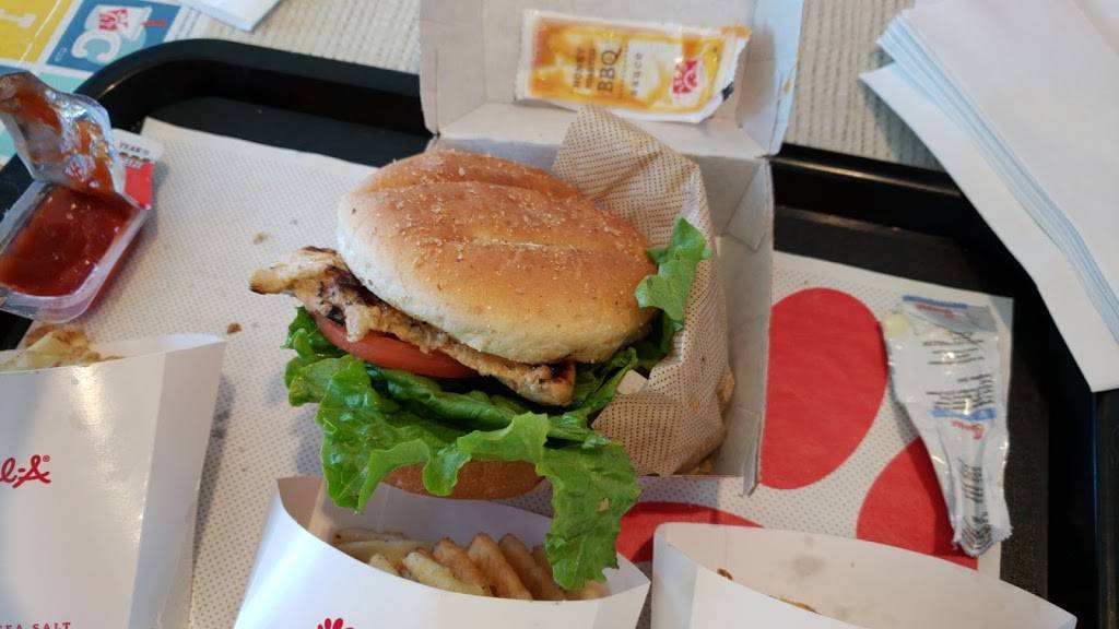 Chick-fil-A | restaurant | 9341 Skokie Blvd, Skokie, IL 60077, USA | 8477631002 OR +1 847-763-1002