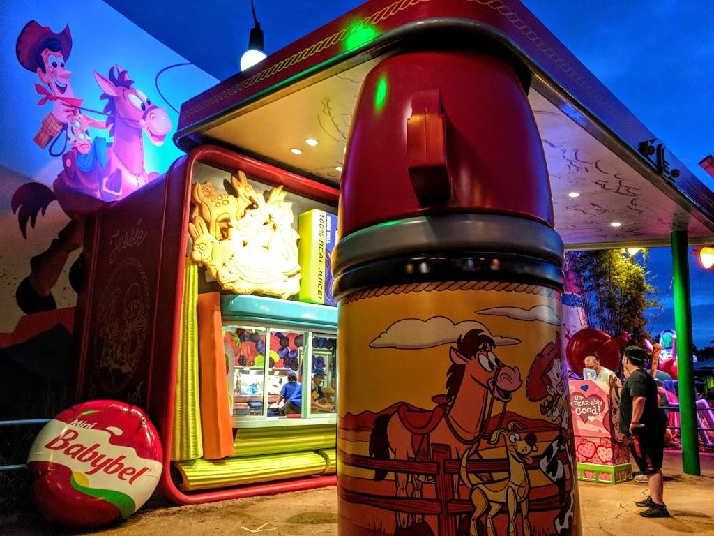Woodys Lunch Box | restaurant | Disneys Hollywood Studios, 351 S Studio Dr, Orlando, FL 32830, USA | 4079395277 OR +1 407-939-5277
