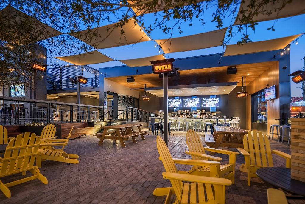 Mavericks Beach Club | restaurant | 860 Garnet Ave, San Diego, CA 92109, USA | 8589990348 OR +1 858-999-0348