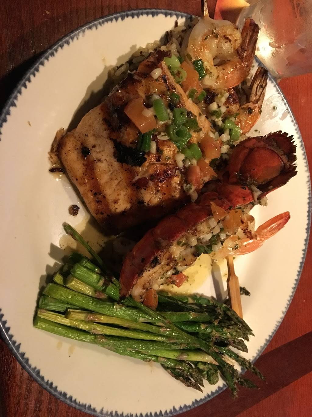Red Lobster | restaurant | 1947 N Jackson St, Tullahoma, TN 37388, USA | 9313934030 OR +1 931-393-4030