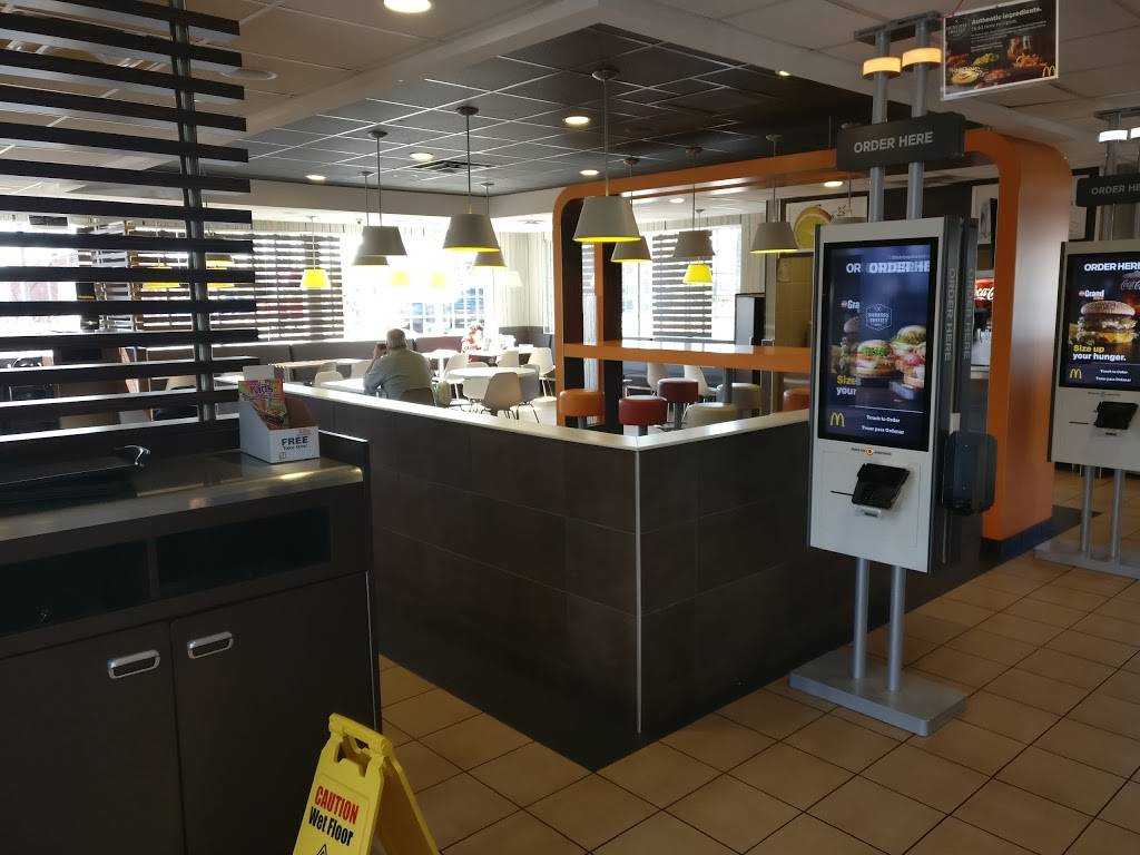 McDonalds | cafe | 655 Fulton St, Farmingdale, NY 11735, USA | 5167528070 OR +1 516-752-8070