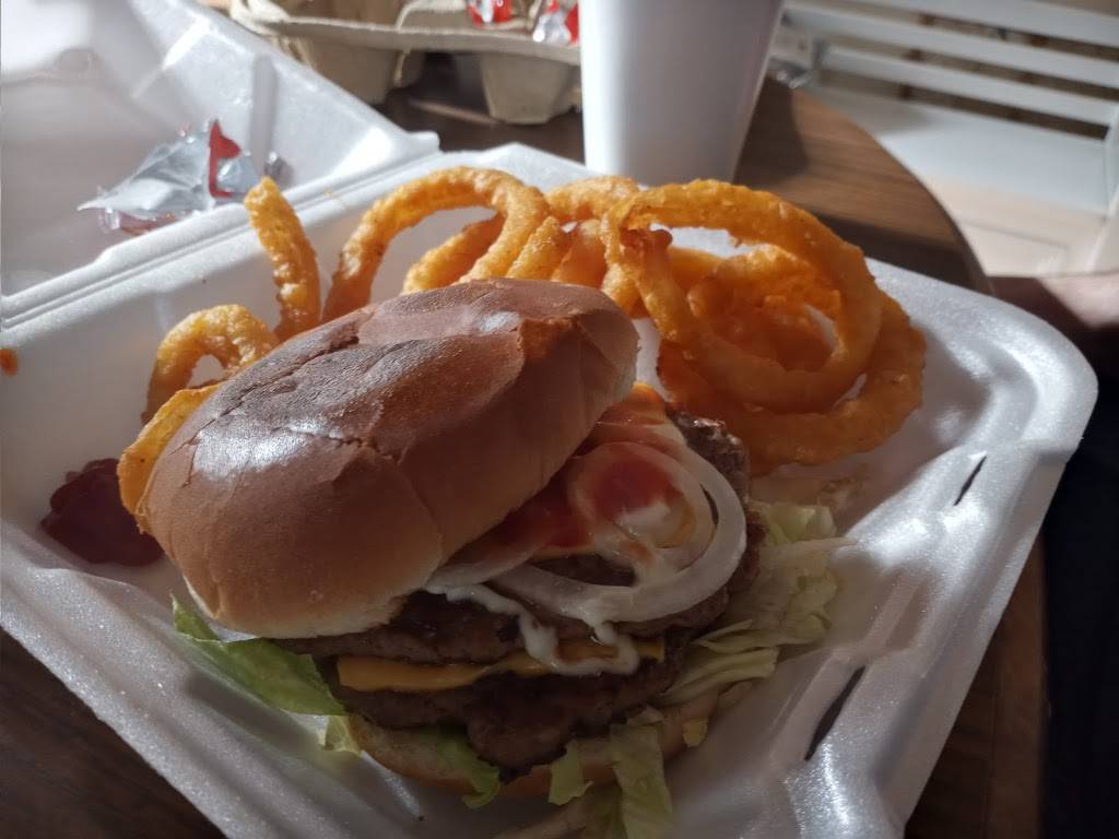 John and Loreta Family Restaurant | restaurant | 6030 Broadview Rd, Parma, OH 44134, USA | 4408570571 OR +1 440-857-0571