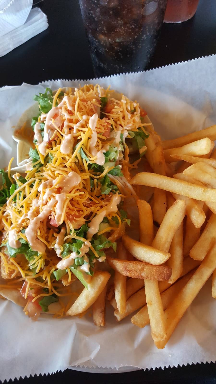 Cleavers Chicago Style Flavor | restaurant | 5501 E Indiana St, Evansville, IN 47715, USA | 8124730001 OR +1 812-473-0001