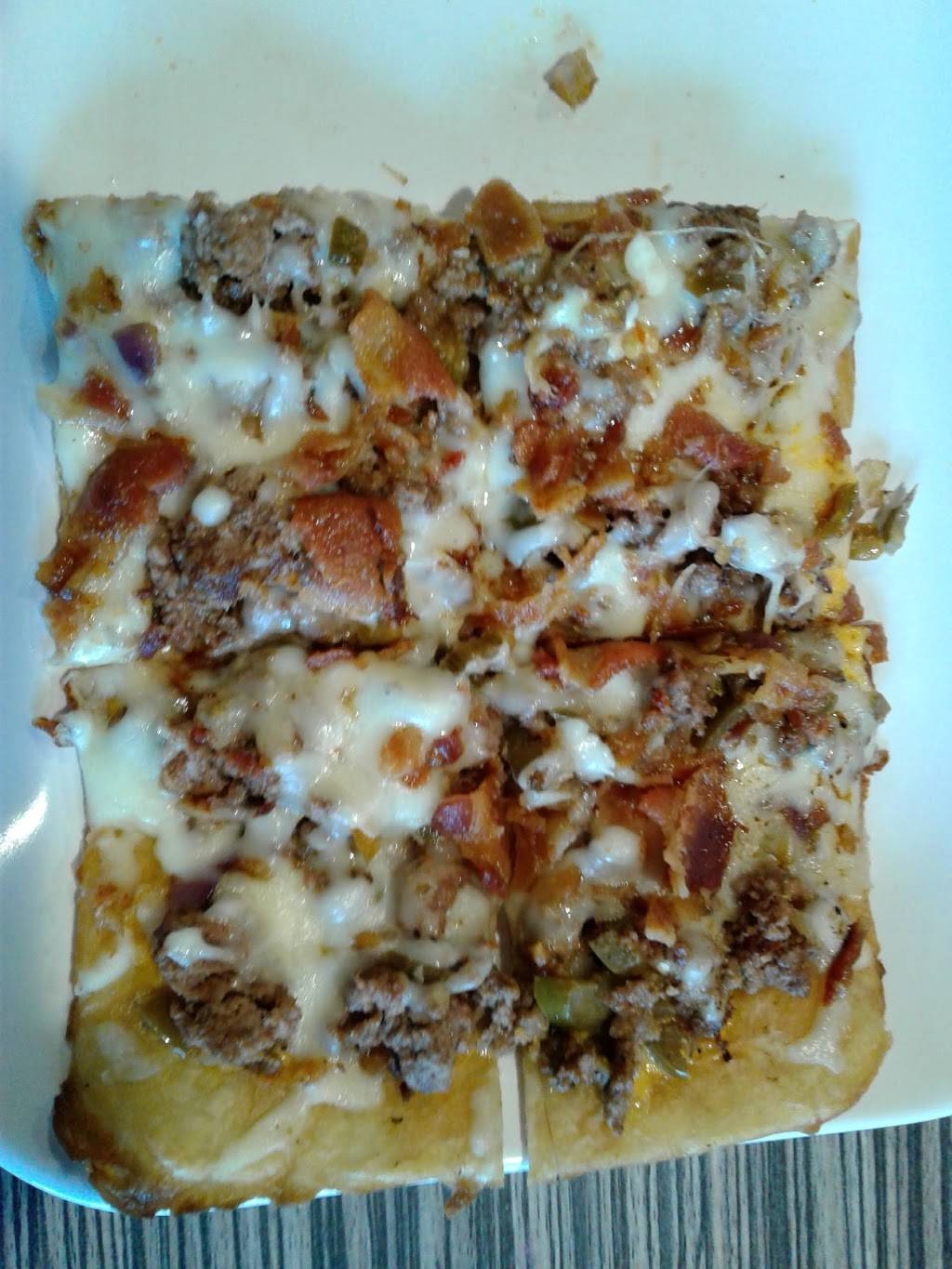 Brownies The Shed Bar and Grill | restaurant | 826 W Main St, New Albany, IN 47150, USA | 8129200030 OR +1 812-920-0030