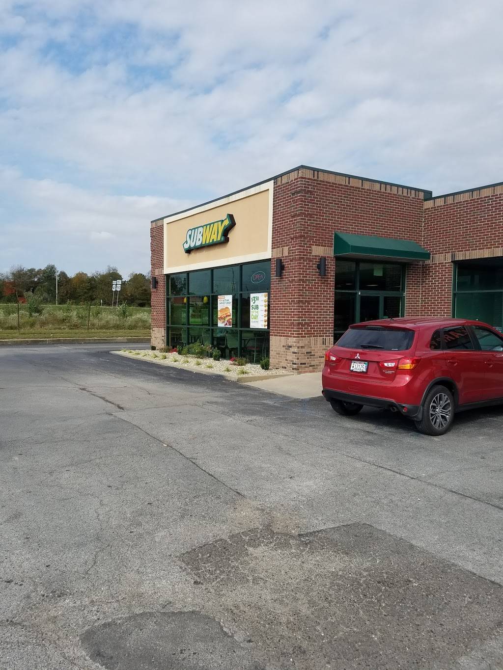 Subway | restaurant | 828 W Wolf St US41 &, IN-154, Sullivan, IN 47882, USA | 8122687827 OR +1 812-268-7827