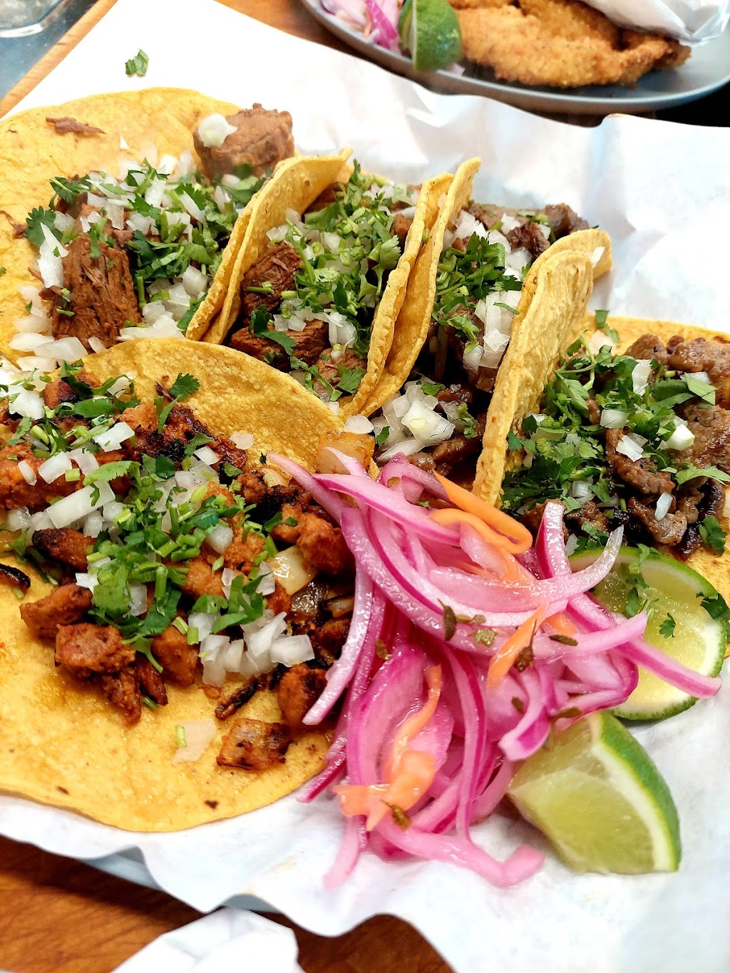 Méxhico | restaurant | 8407 SE 82nd Ave, Portland, OR 97266, USA | 5039156366 OR +1 503-915-6366