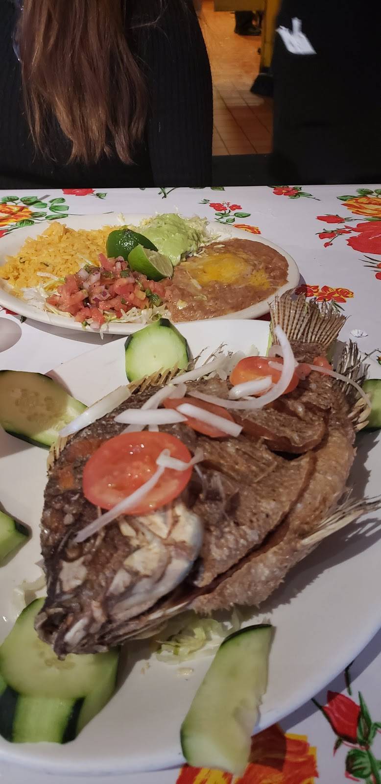 Mariscos Las Palmas | restaurant | 777 E Vista Way #206, Vista, CA 92084, USA | 7609459261 OR +1 760-945-9261