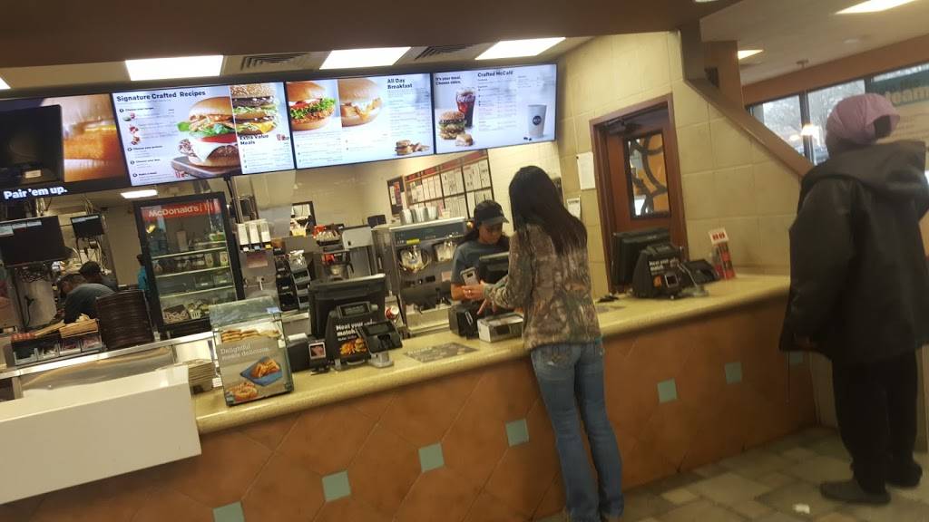 McDonalds | cafe | 2325 Memorial Ave, Lynchburg, VA 24501, USA | 4348455943 OR +1 434-845-5943