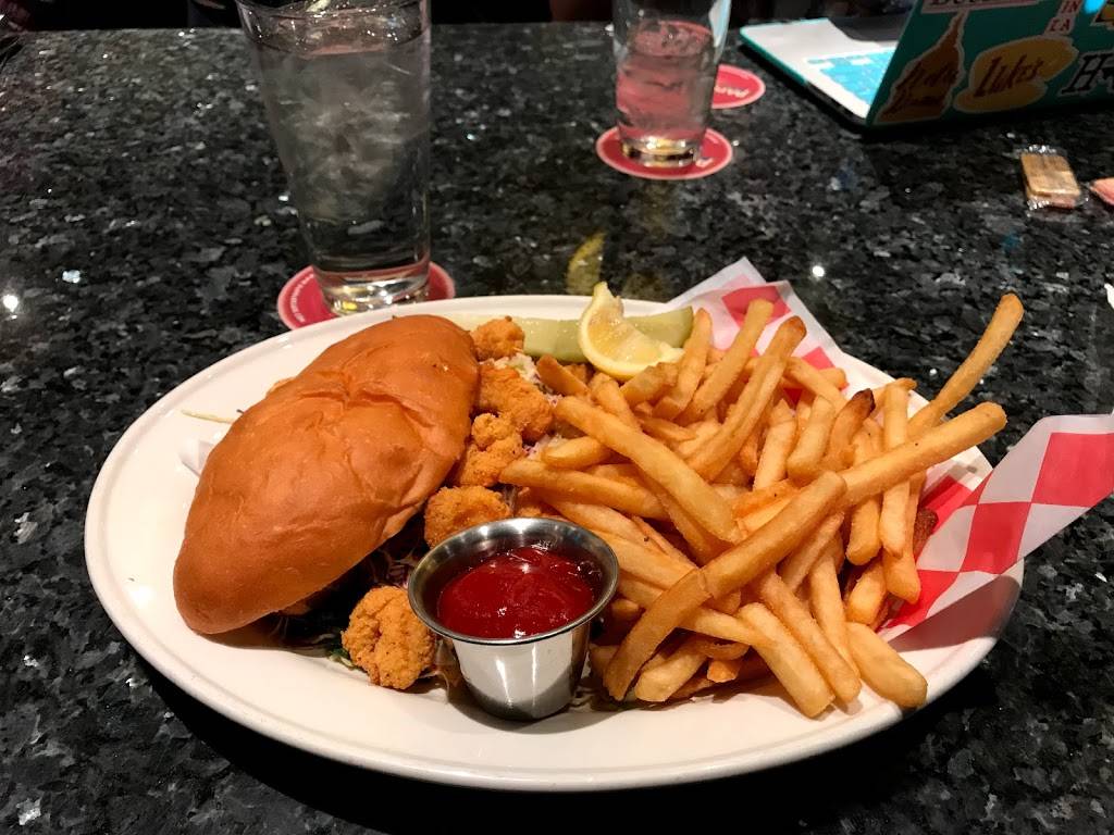 Pappadeaux Seafood Kitchen | restaurant | 2610 International Pkwy, Terminal C, Gate 14, Dallas, TX 75261, USA | 9724250087 OR +1 972-425-0087