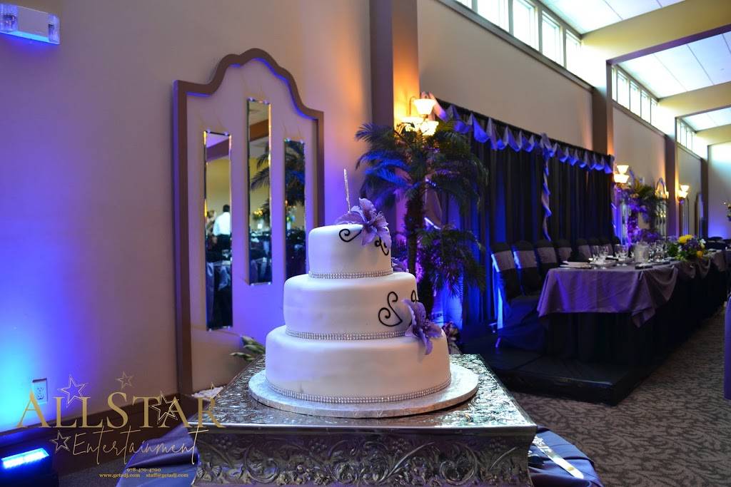 Holy Ghost Society | restaurant | 20 Howley St, Peabody, MA 01960, USA | 9785327669 OR +1 978-532-7669