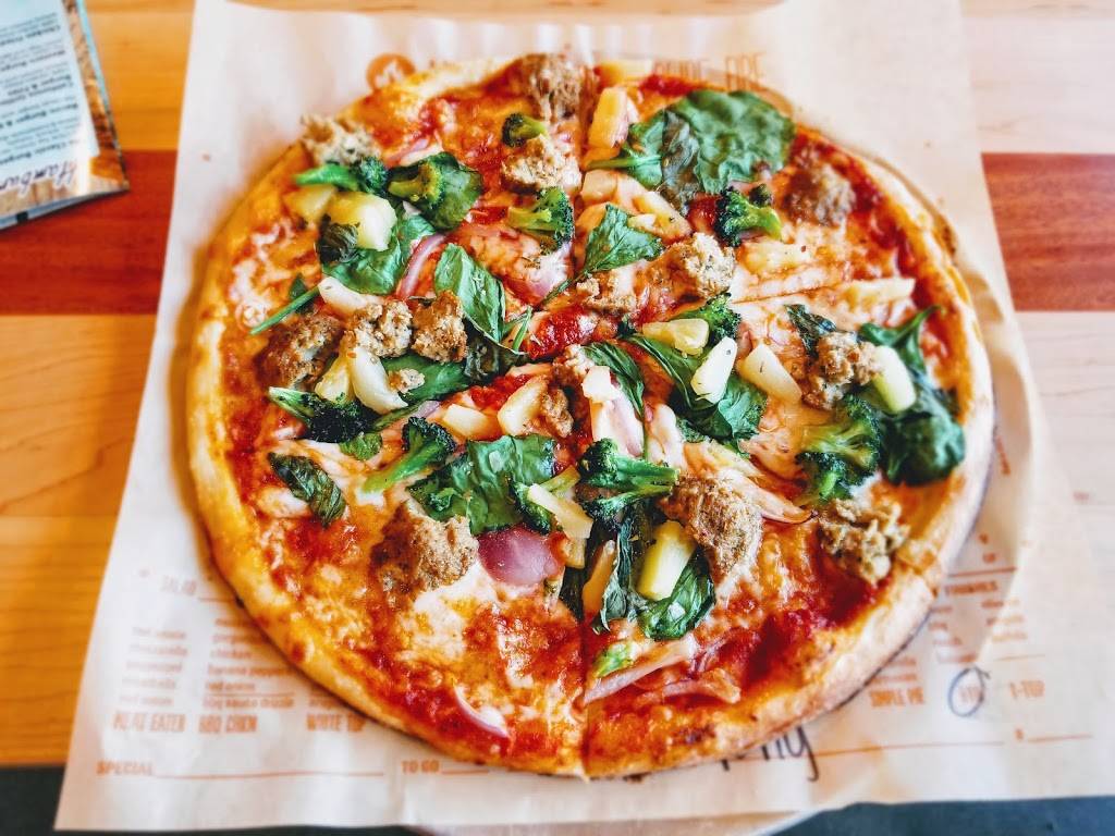 Blaze Pizza | restaurant | 1800 S Harbor Blvd #102, Anaheim, CA 92802, USA | 7148553136 OR +1 714-855-3136