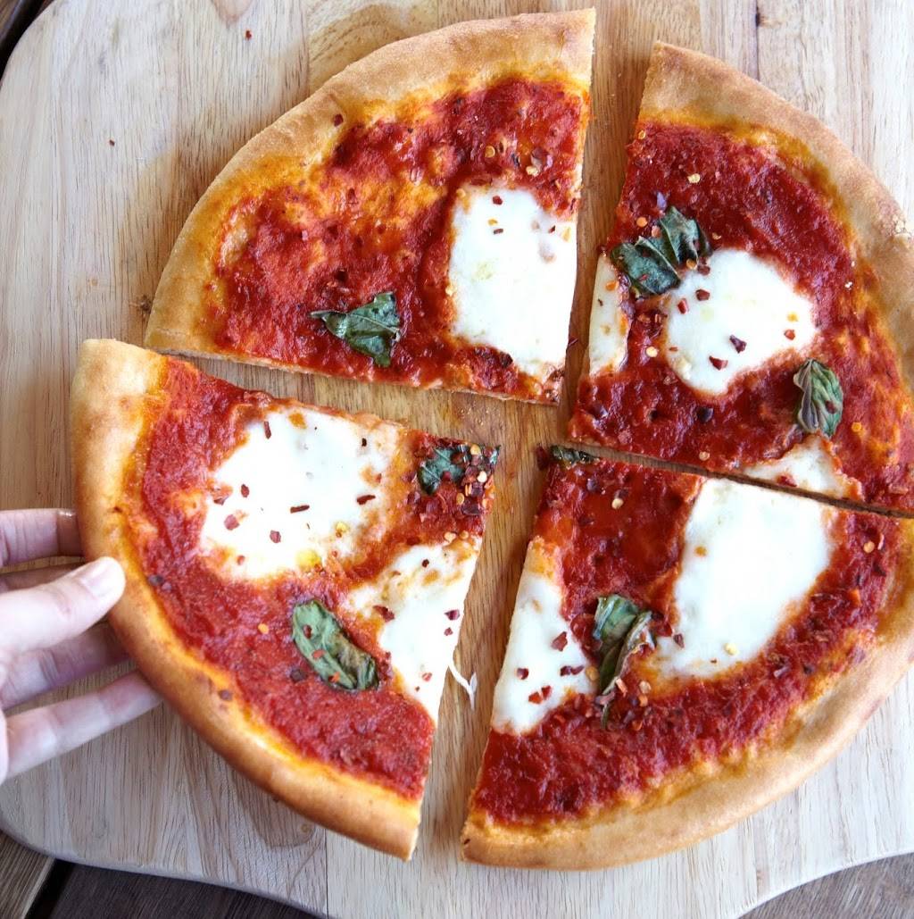 Azzurro Pizzeria e Enoteca | restaurant | 1260 Main St, Napa, CA 94559, USA | 7072555552 OR +1 707-255-5552