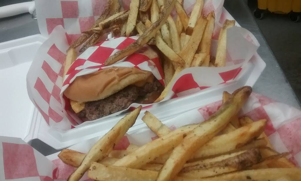 Tons Of Fun BBQ | restaurant | 337 S Dalton St, Bartlett, TX 76511, USA | 2542737037 OR +1 254-273-7037