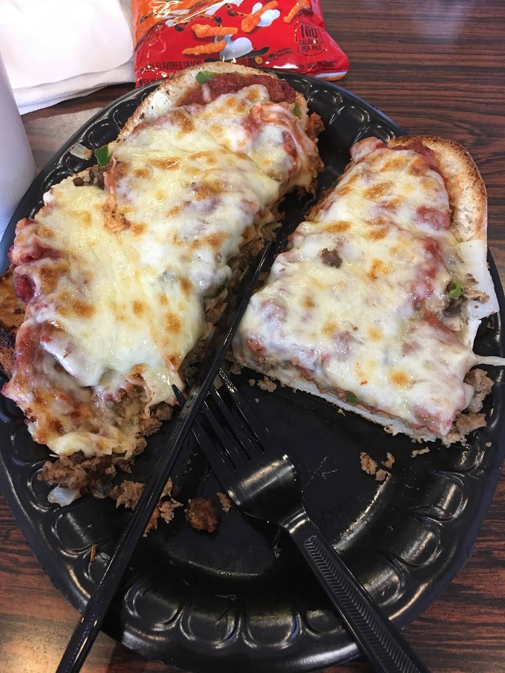 La Gondola Spaghetti & Pizza House | meal takeaway | 1501 E Vernon Ave, Bloomington, IL 61701, USA | 3096646363 OR +1 309-664-6363