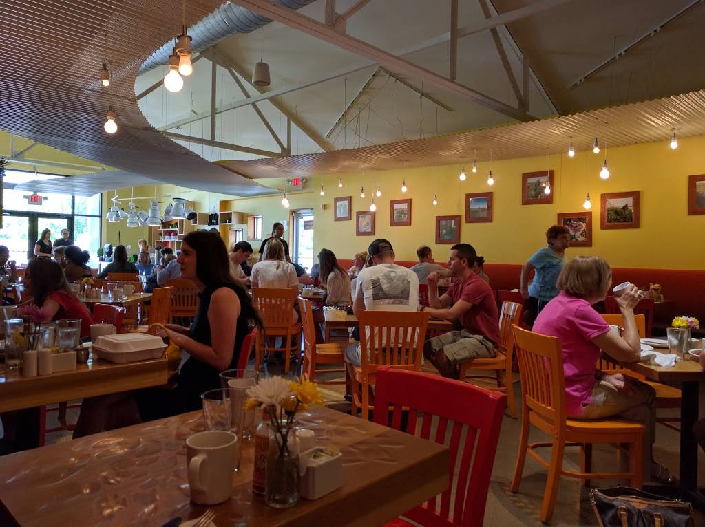 Simple Cafe Milwaukee | restaurant | 2124 N Farwell Ave, Milwaukee, WI 53202, USA | 4142712124 OR +1 414-271-2124