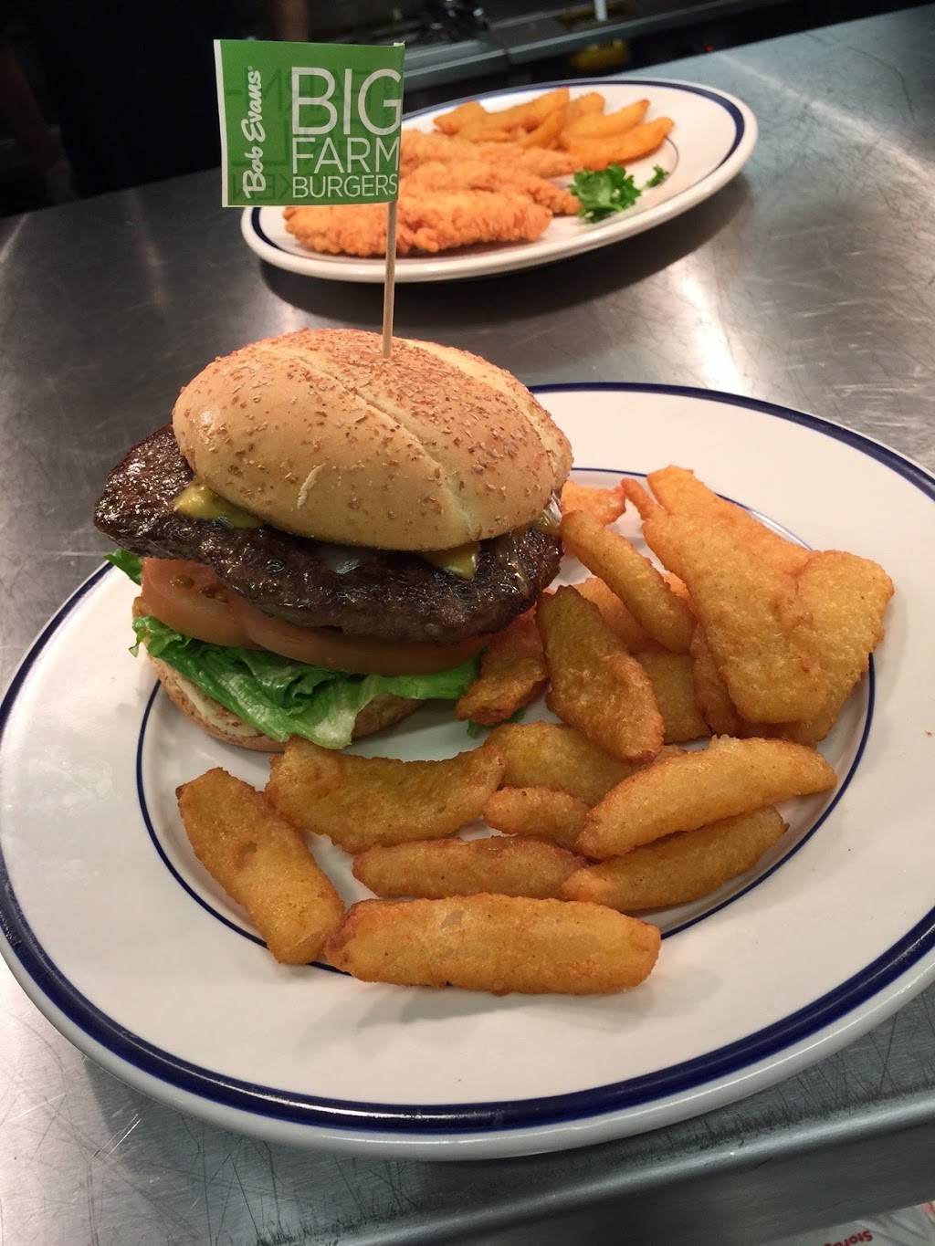 Bob Evans | restaurant | 295 Meadowlands Dr, Chardon, OH 44024, USA | 4402861105 OR +1 440-286-1105