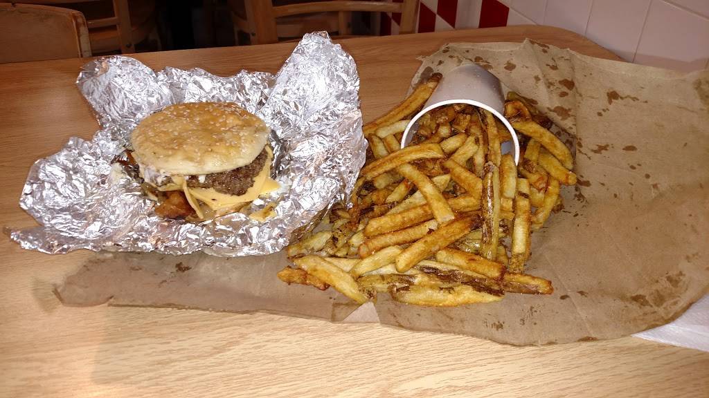 Five Guys | meal takeaway | 916 W Atlantic St, Emporia, VA 23847, USA | 4343483483 OR +1 434-348-3483