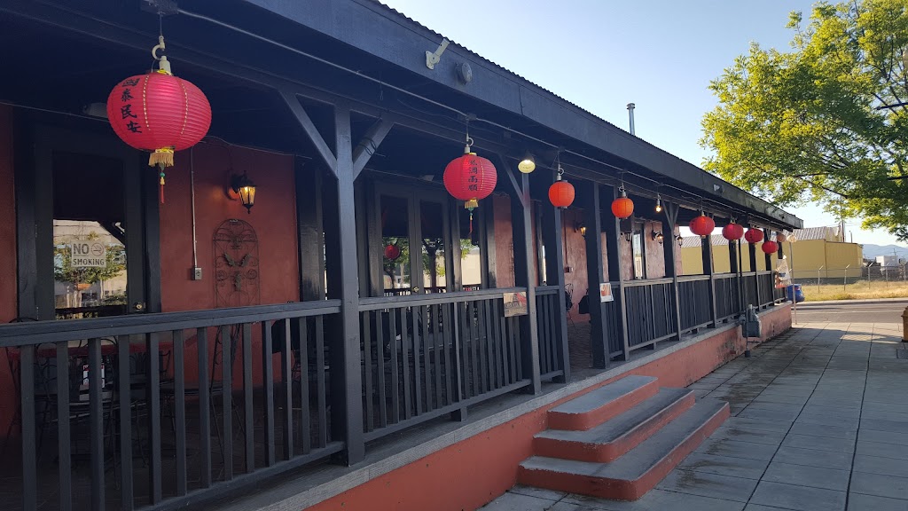 Shiki Sushi Bar & Thai Restaurant | restaurant | 17 W 4th St, Medford, OR 97501, USA | 5417798831 OR +1 541-779-8831