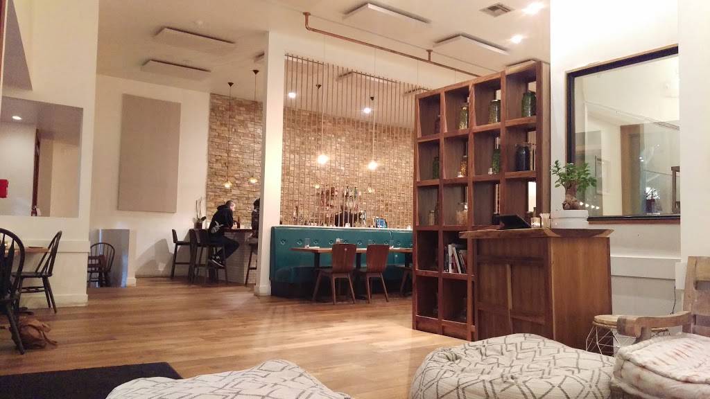 Zaytoon Mediterranean Restaurant & Bar | restaurant | 1133 Solano Ave, Albany, CA 94706, USA | 5108981316 OR +1 510-898-1316