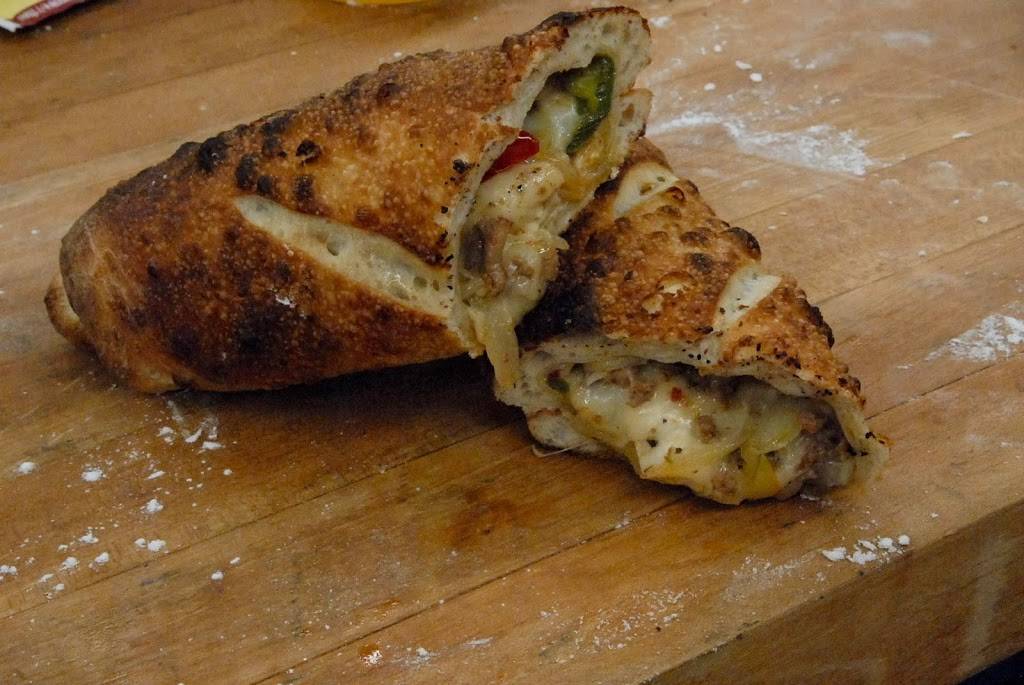 Peppinos Pizzas | restaurant | 25 Chestnut Ridge Rd, Rochester, NY 14624, USA | 5852478600 OR +1 585-247-8600