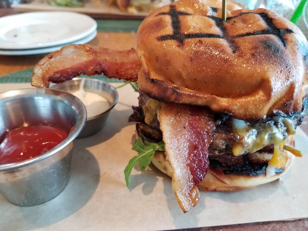 BRGR Kitchen & Bar | restaurant | 10800 Gulf Blvd, Treasure Island, FL 33706, USA | 7273227040 OR +1 727-322-7040