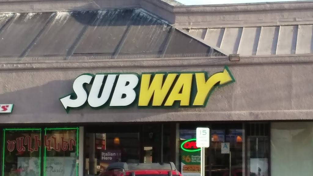 Subway Restaurants | restaurant | 10970 Sherman Way, Burbank, CA 91505, USA | 8188472579 OR +1 818-847-2579