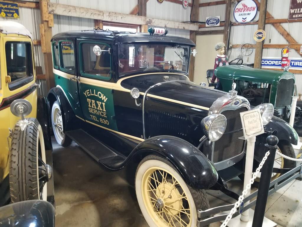 Perrys Cave Family Fun Center | restaurant | 979 Catawba Ave, Put-In-Bay, OH 43456, USA | 4192852283 OR +1 419-285-2283