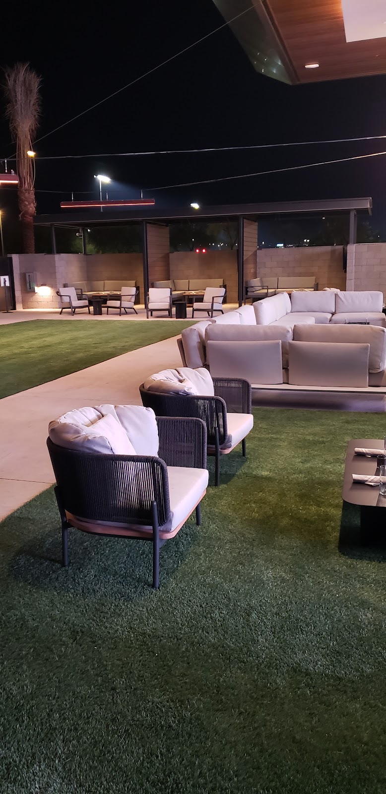 DraftKings Sportsbook at TPC Scottsdale | restaurant | 8129 E Bell Rd, Scottsdale, AZ 85260, USA | 4808668476 OR +1 480-866-8476