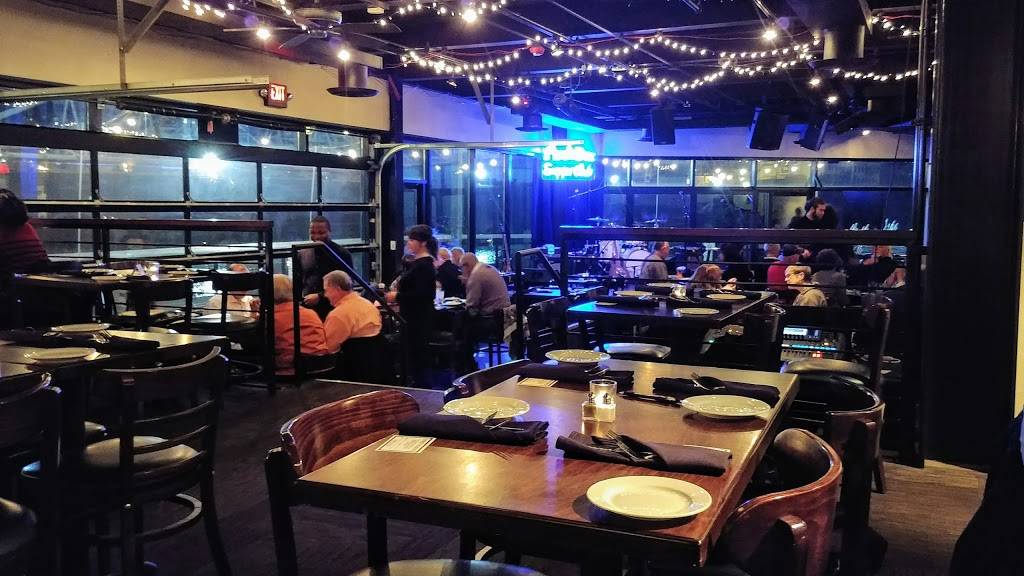 Rusty Anchor @ The Music Box | restaurant | 1148 Main Ave #200, Cleveland, OH 44113, USA | 2162421250 OR +1 216-242-1250