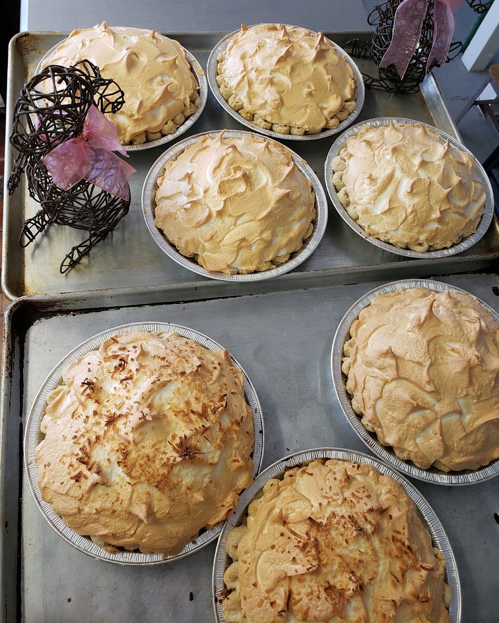 Shanas Cafe and Bakery | restaurant | 1816 W Ave N, San Angelo, TX 76904, USA | 3252776260 OR +1 325-277-6260