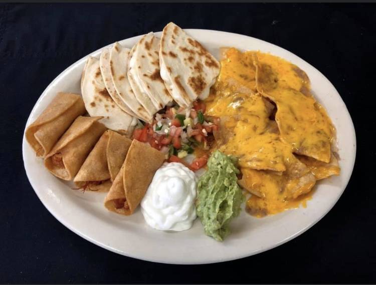 ELSA’S RESTAURANT | restaurant | 543 Ruiz St, San Antonio, TX 78207, USA | 2103246569 OR +1 210-324-6569