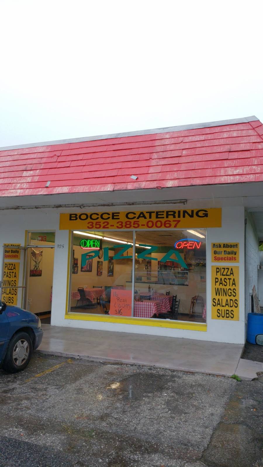 Bocces Pizzeria | restaurant | 925 E 1st Ave, Mt Dora, FL 32757, USA | 3523850067 OR +1 352-385-0067