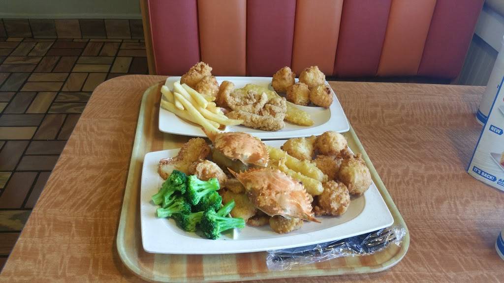 Captain Ds | restaurant | 3446 Lebanon Pike, Hermitage, TN 37076, USA | 6158836257 OR +1 615-883-6257