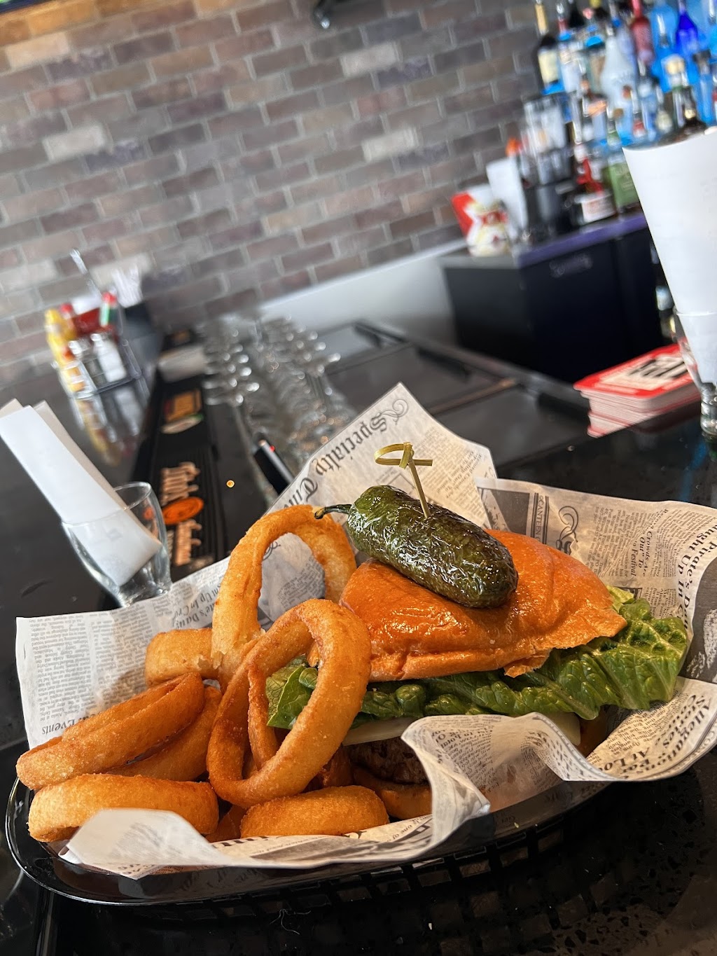 Henrys Bar and Grill | restaurant | 501 W Redlands Blvd Ste K, Redlands, CA 92373, USA | 9094061066 OR +1 909-406-1066